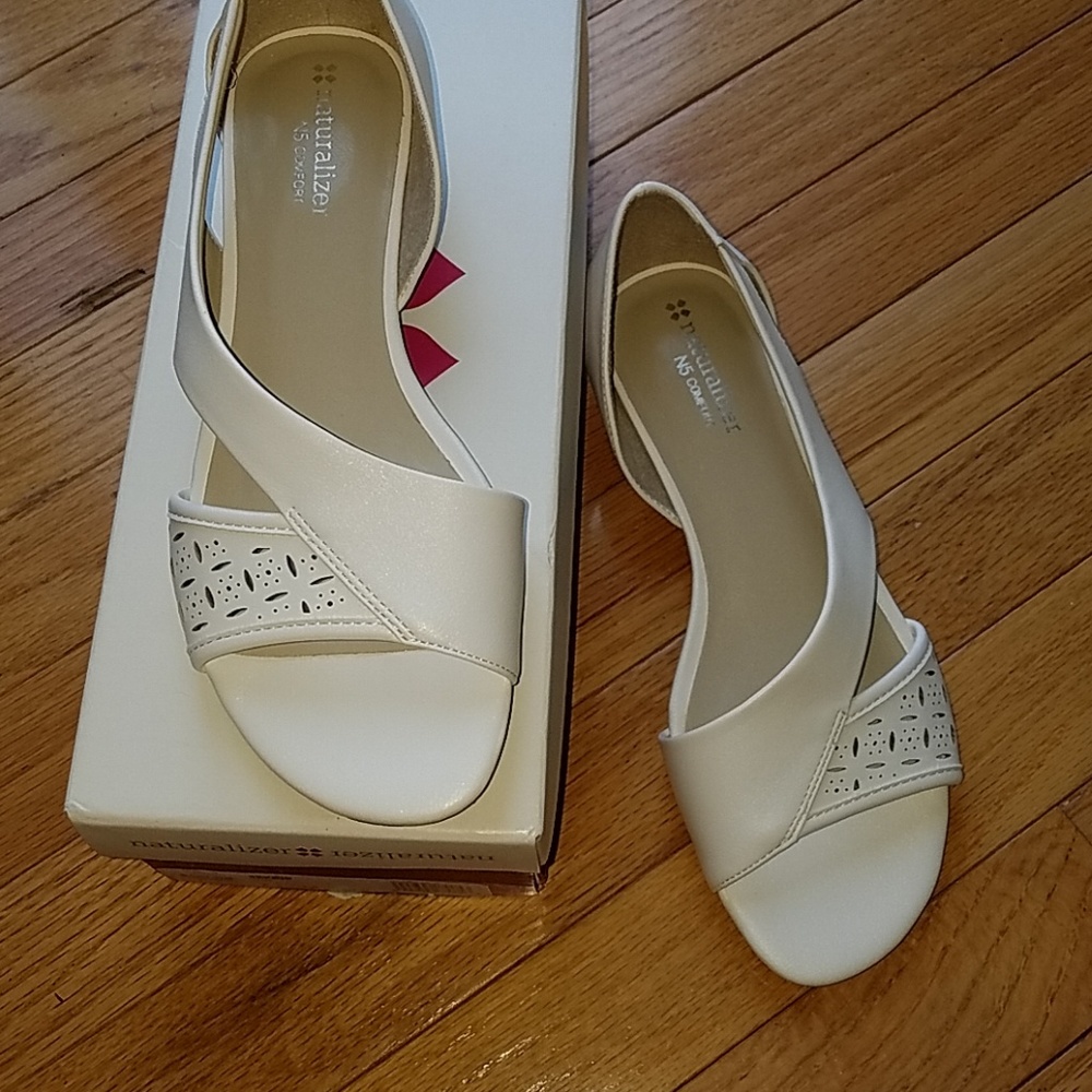 Naturalizer white sandals